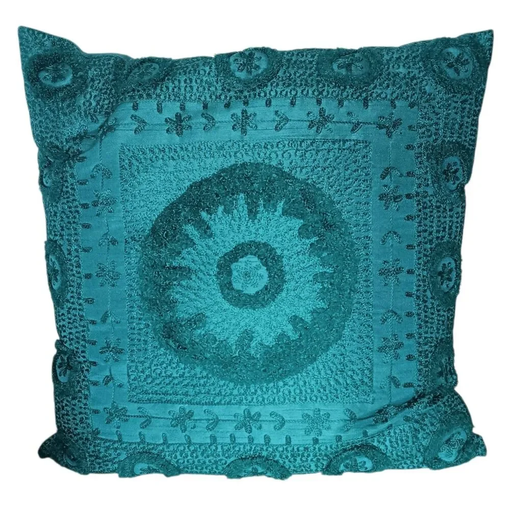 Set Of 2 Pier 1 Teal Throw Pillows With Textured Medallion Bohemian Design 18x18